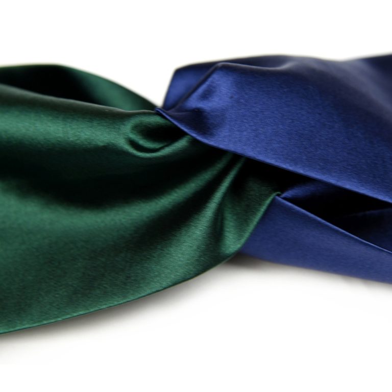 Personalisierte Polyesterschals im Master-Stil mit individuellem Druck bei Scarves Factory